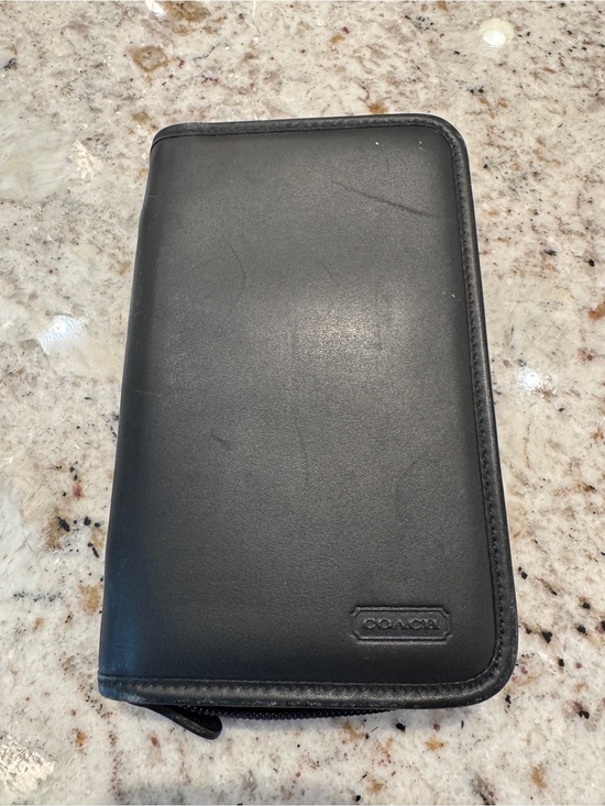 Coach Other - Coach vintage Black Zip-Around Leather Portfolio Case